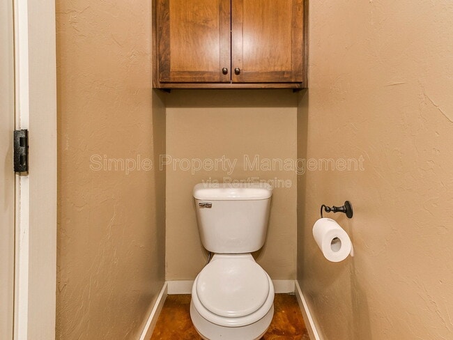 Building Photo - 2876 Muzzy St