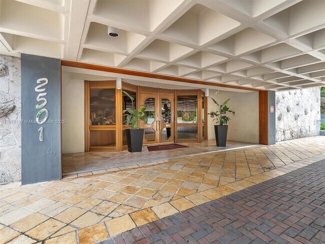 Building Photo - 2501 Brickell Ave