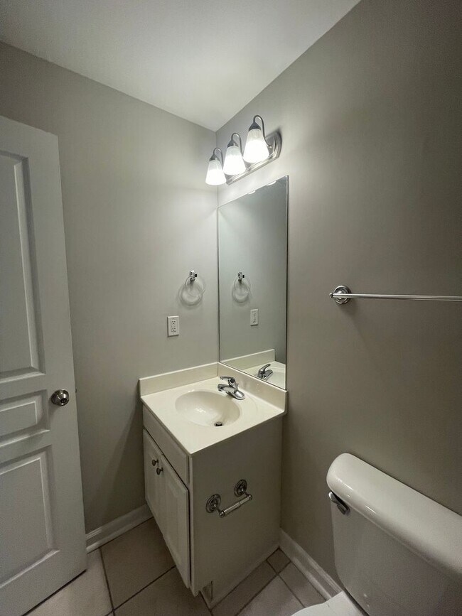 Building Photo - 07-211 Markey