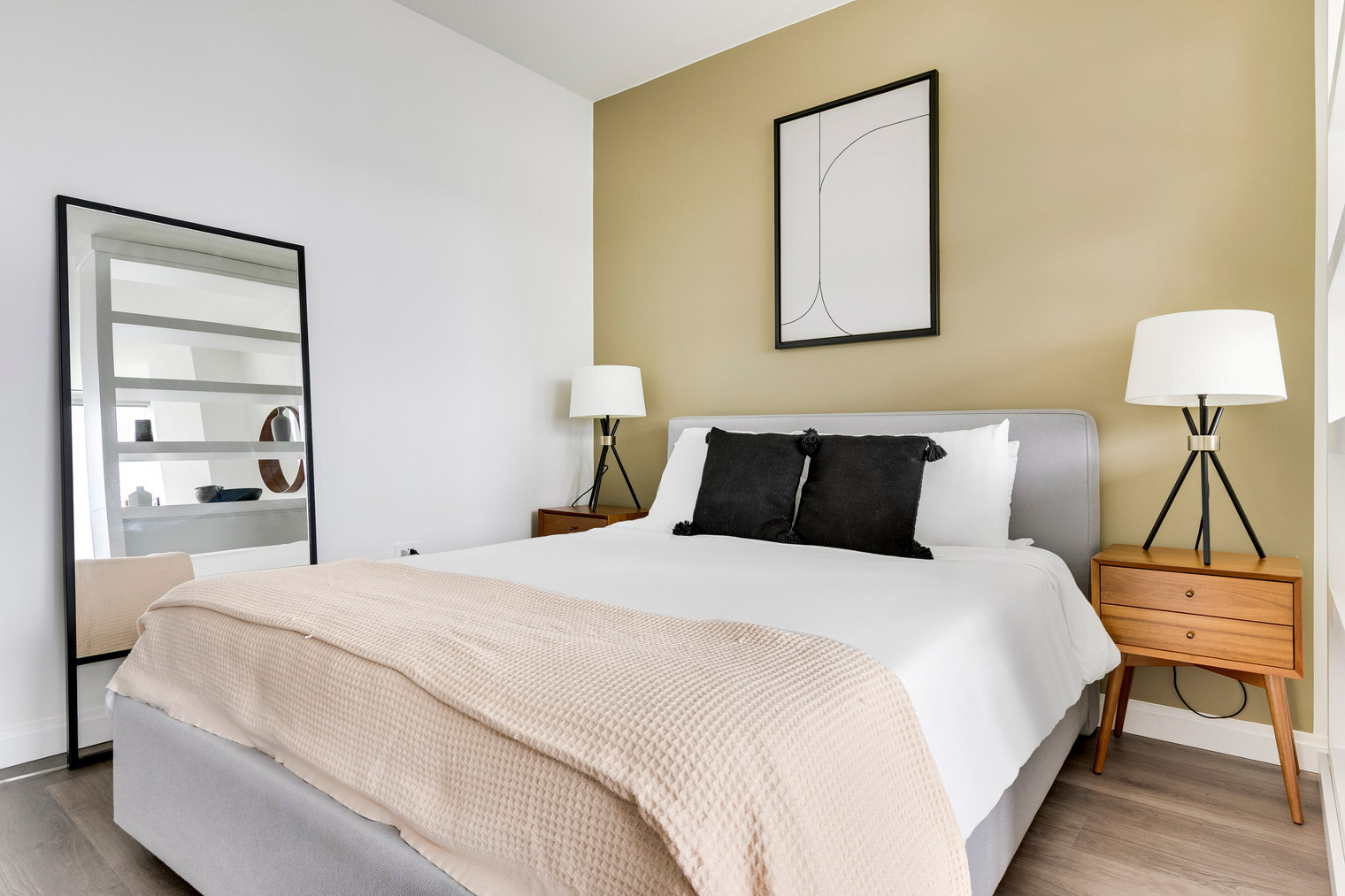 Building Photo - 1000 S Michigan Ave