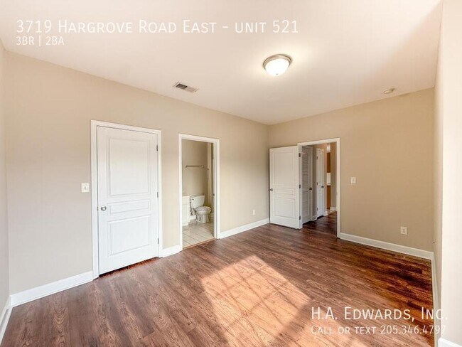 Building Photo - 3719 Hargrove E Rd