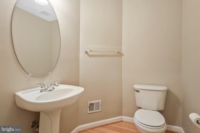 Building Photo - 5587 Governors Pond Cir