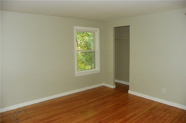 Building Photo - 575 Ridge Rd
