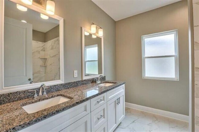 Building Photo - 4484 River Breeze Ln