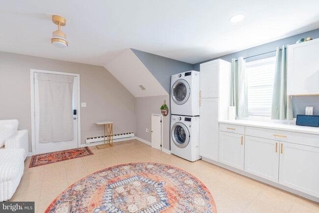 Building Photo - 341 Gordon Rd