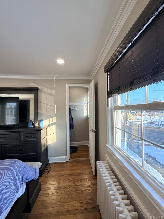 Building Photo - 201 Sydney Ave