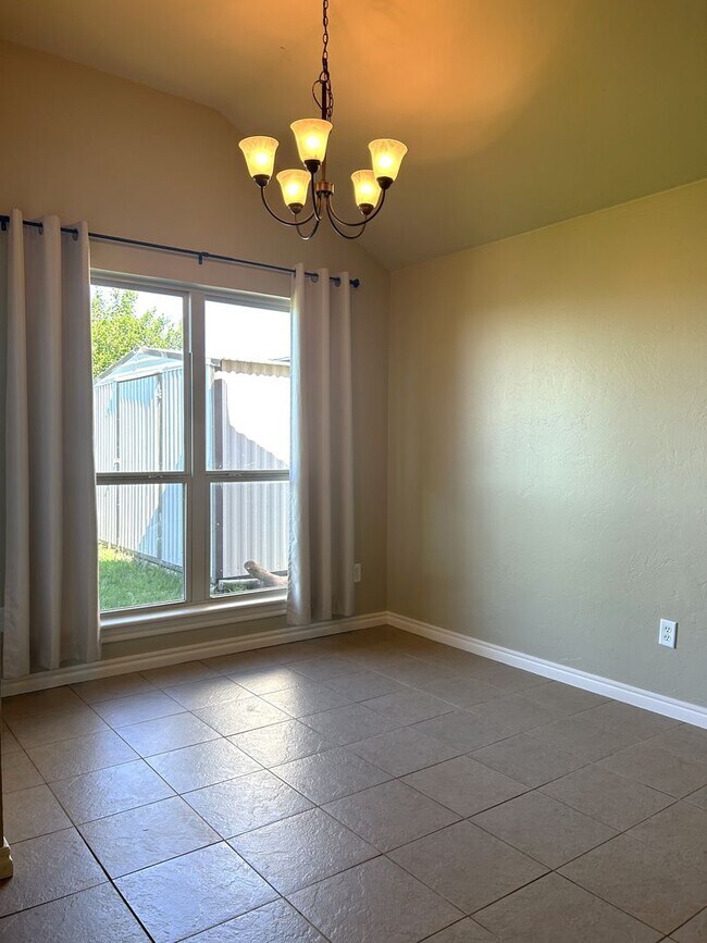 Building Photo - 9517 Crooked Creek Ln
