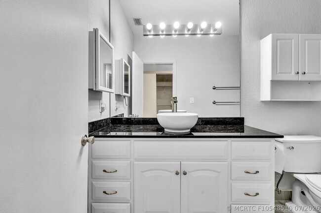 Building Photo - 10240 NW 33rd Pl