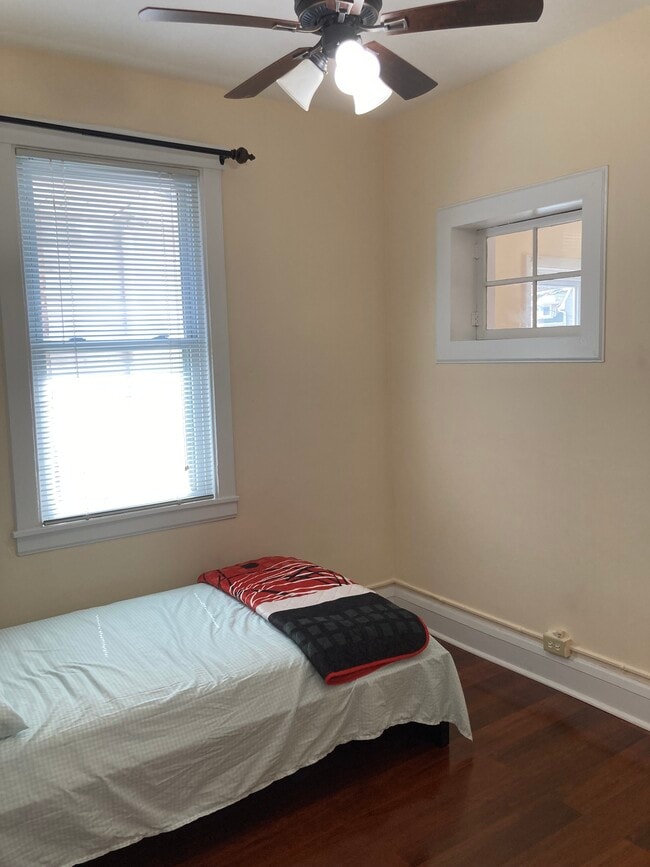 Building Photo - 4830 N Tripp Ave