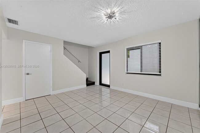 Building Photo - 5555 Ludlam Rd
