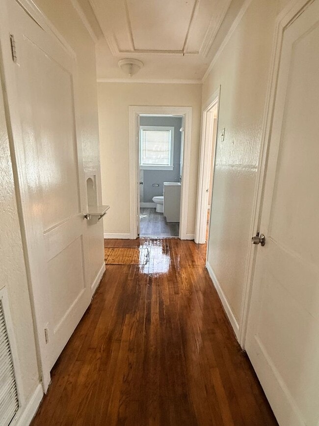 Building Photo - 2 Bedroom 1 Bathroom house In the Highland Historic District area