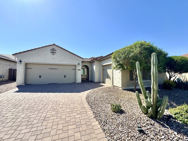 Primary Photo - 5557 W Admiral Way