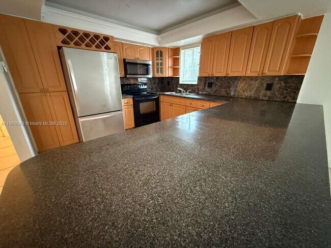 Building Photo - 2660 W 76th St