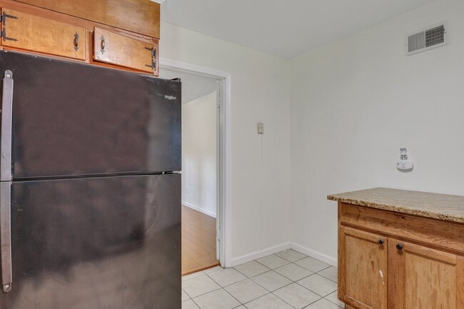 Building Photo - 12473 Northwood Rd