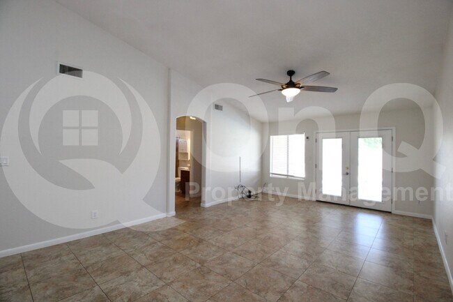 Building Photo - 254 E Nunneley Rd