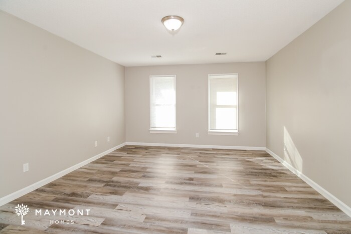 Building Photo - 121 Silvermill Rd