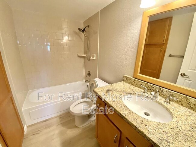 Building Photo - 200 E Southern Ave