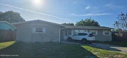 Building Photo - 581 Oxford Ave