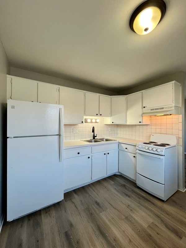 Building Photo - 1750 St Johns Blvd