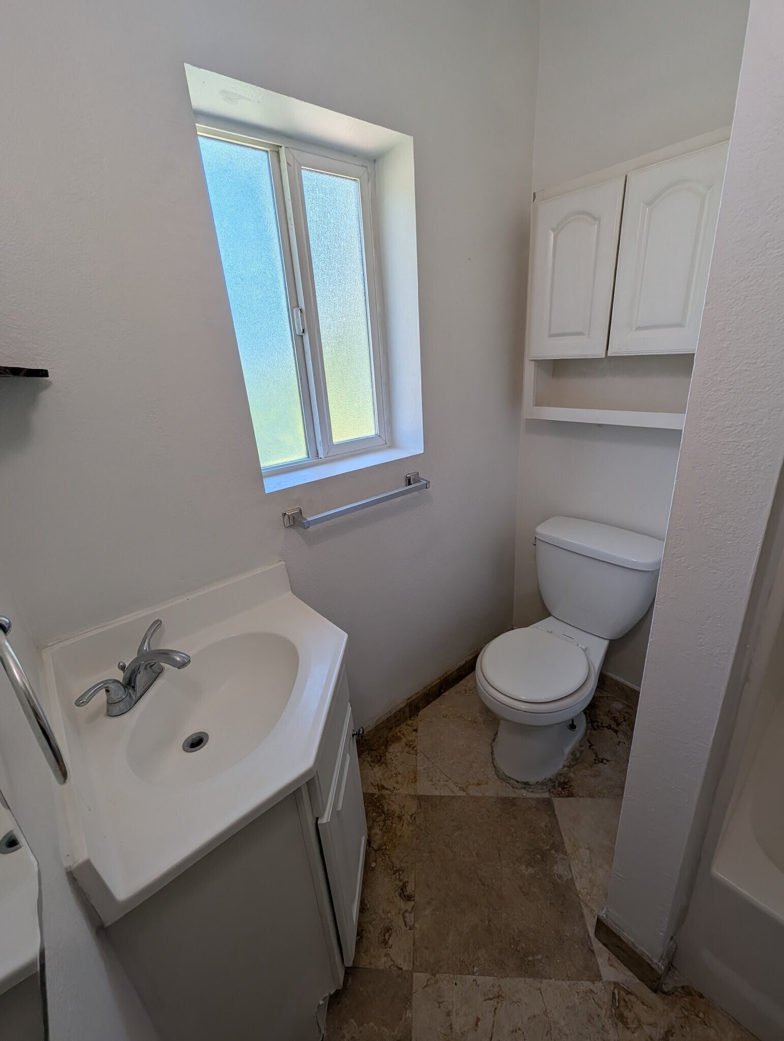 Building Photo - 14301 Mill Ct