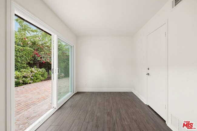 Building Photo - 1329 Avenida de Cortez