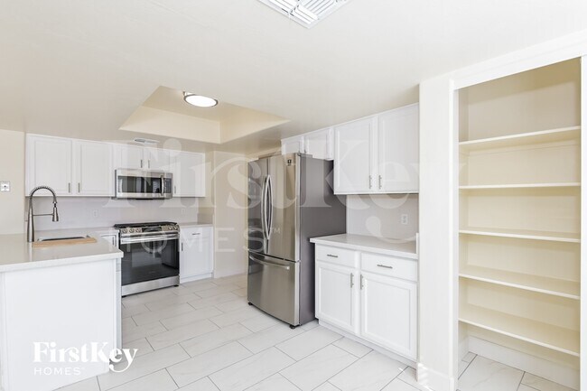 Building Photo - 11832 N Labyrinth Dr