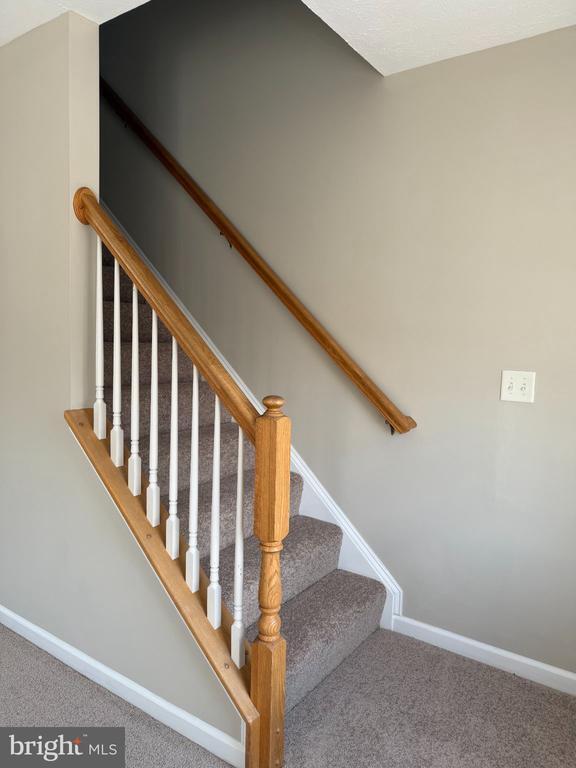 Building Photo - 206 Weathervane Dr