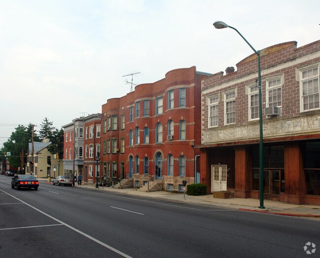 Building Photo - 155 S Potomac St