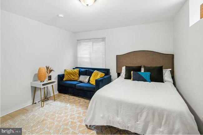 Building Photo - 1120 S 26th St