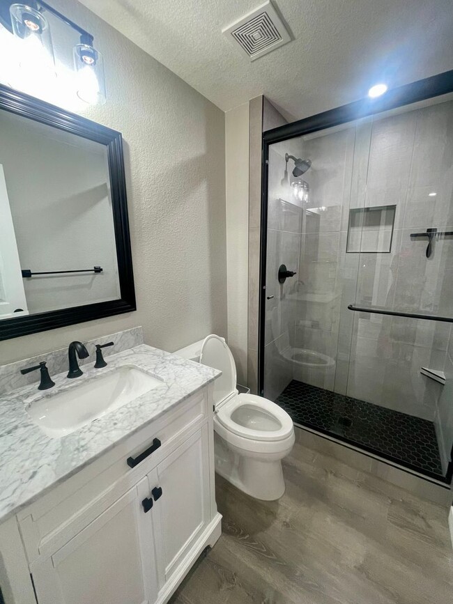 Building Photo - Lovley 3 bedroom home located in Steston H...