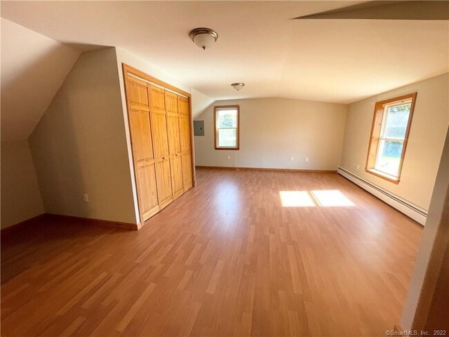 Building Photo - 341 Center Rd