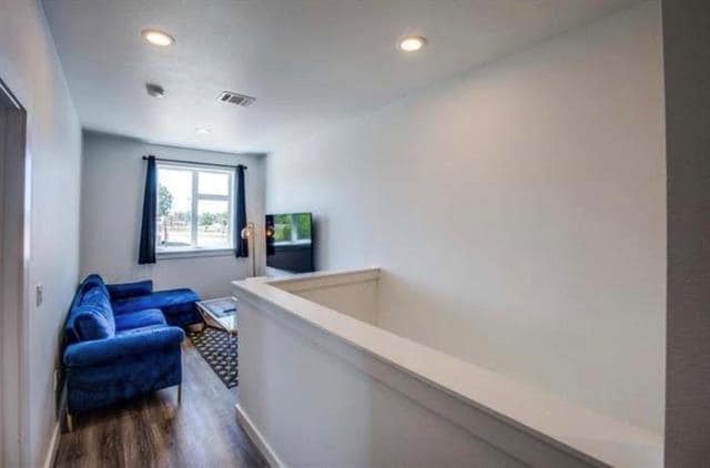 Building Photo - 10803 Mandalay Dr