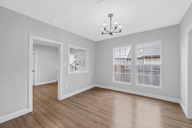 Building Photo - 2111 Herring Ave