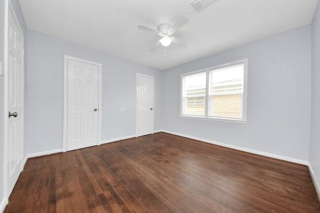 Building Photo - 6214 Diamond Ct