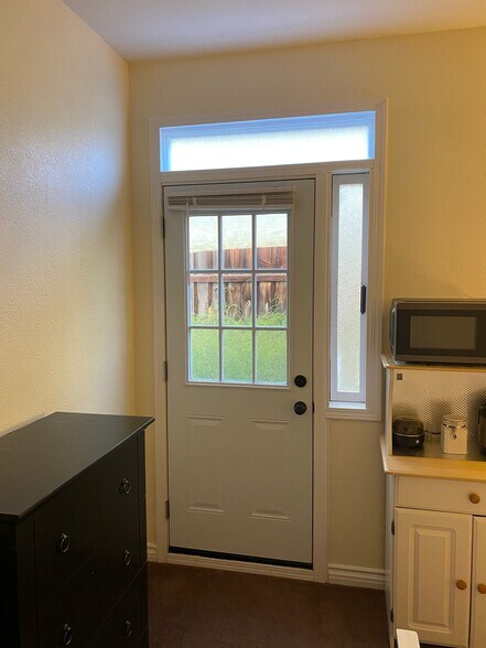 Building Photo - 35301 Saguaro Dr