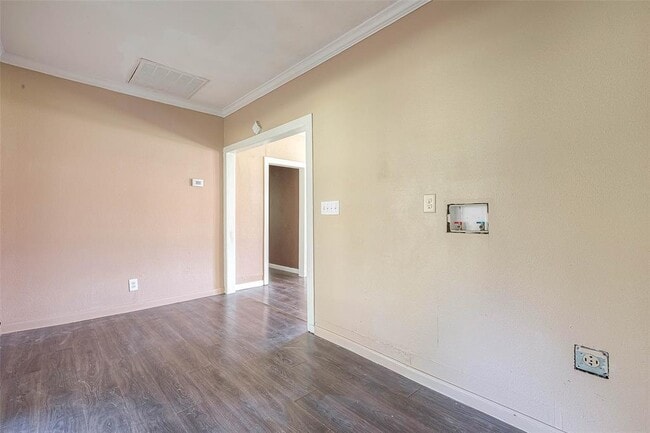 Building Photo - 138 N Mattson St