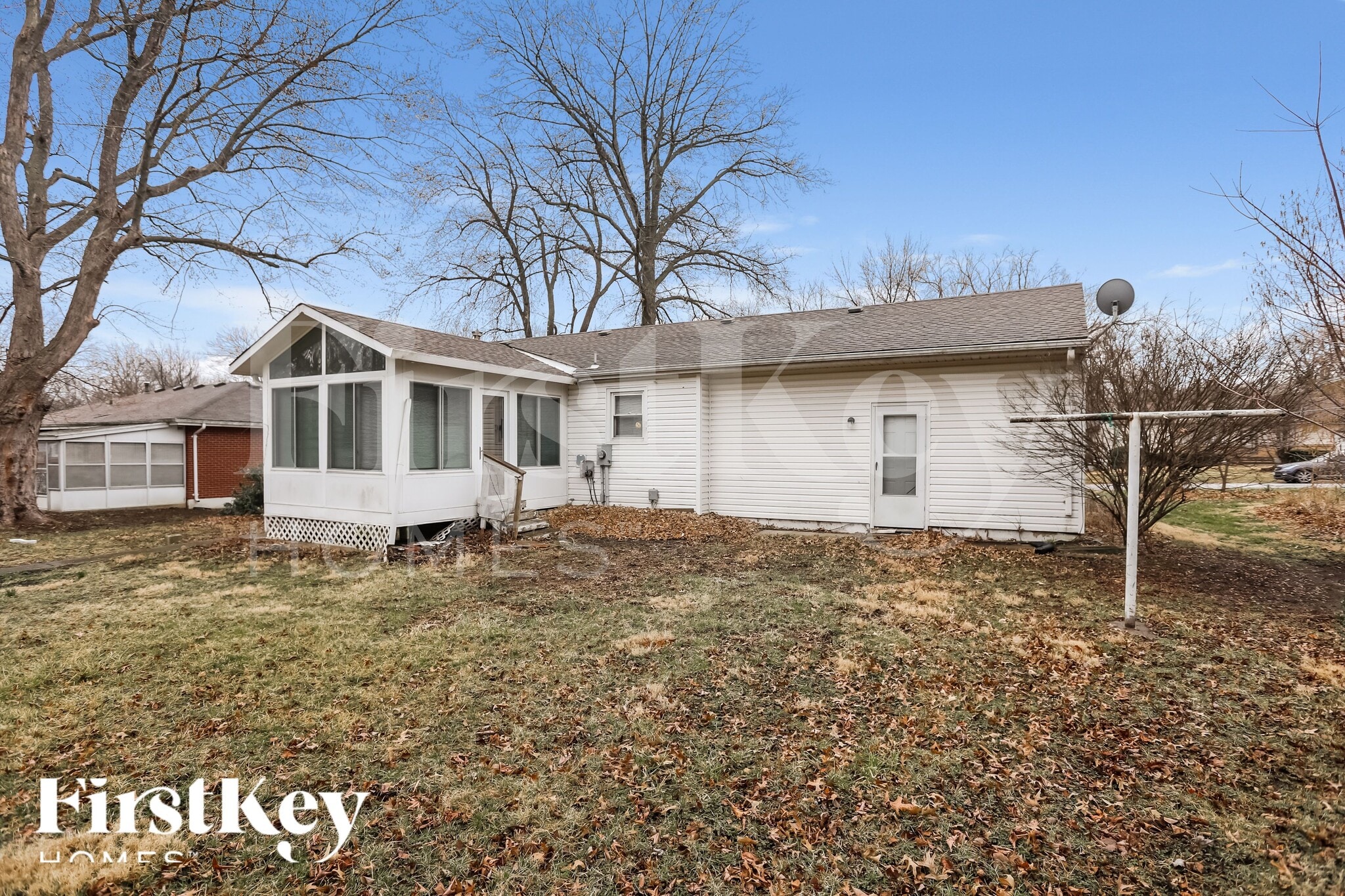 Building Photo - 10508 East 33rd Terrace S