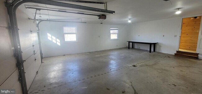 Building Photo - 151 Bollinger Rd