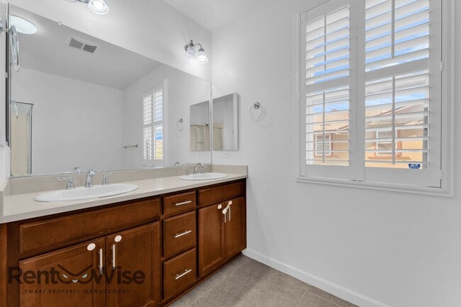 Building Photo - 2774 Journey Ln