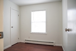 Building Photo - 82 McLellan St