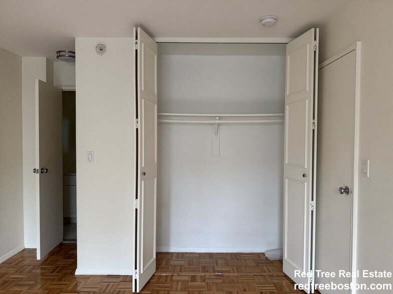 Building Photo - 185 Freeman St