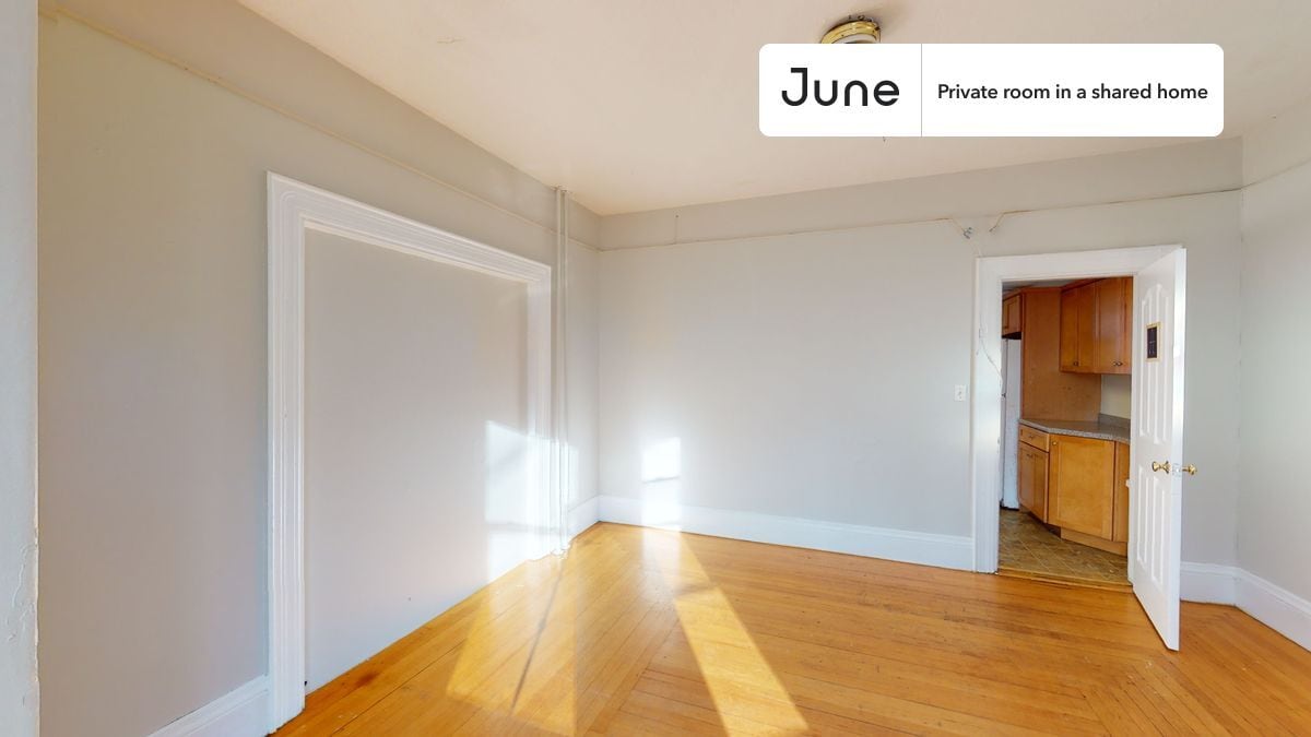 Building Photo - Room in Shared 6 bed/2 bath home in Brighton