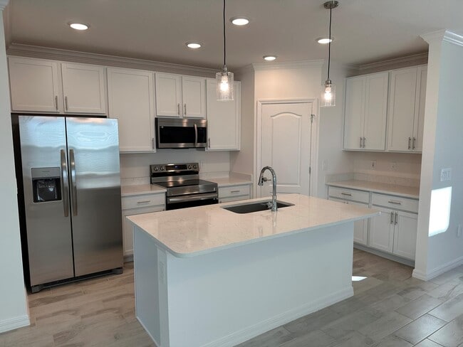 Building Photo - 10936 SW Vasari Way