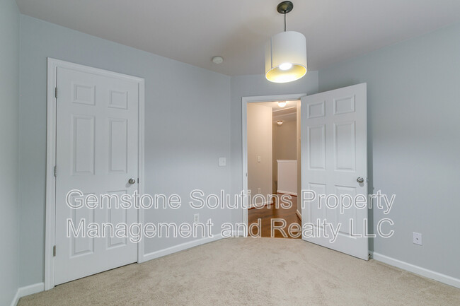 Building Photo - 1101 Downs Blvd