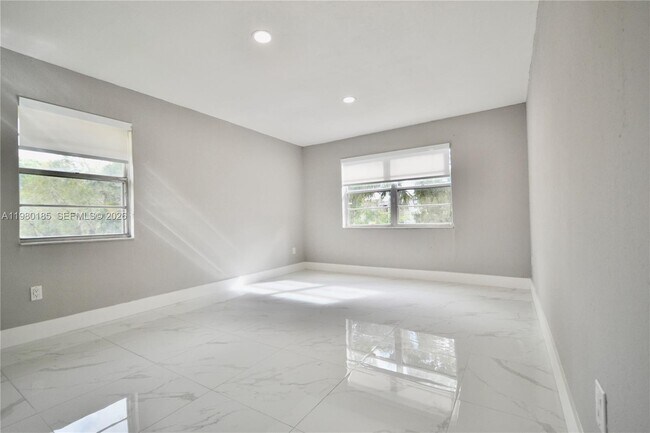 Building Photo - 9974 SW 88th St