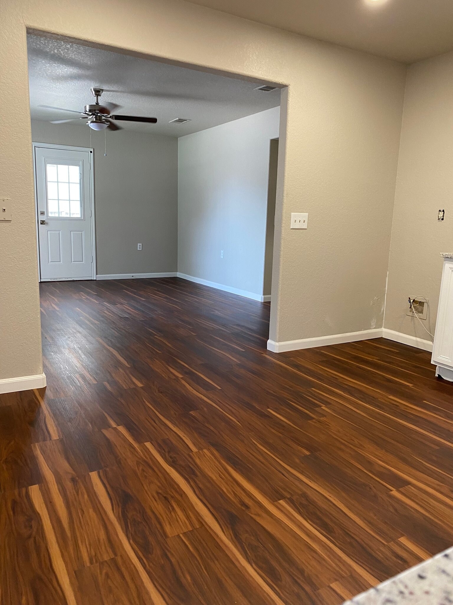 Building Photo - 6339 Aspen Farm