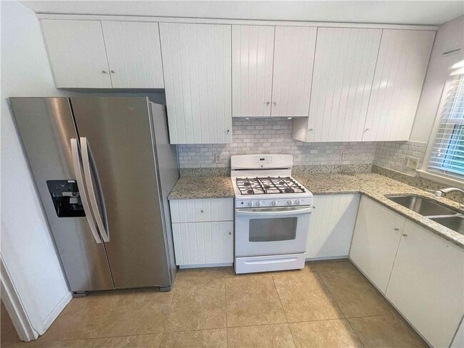 Building Photo - 1454 Hembree Station Dr