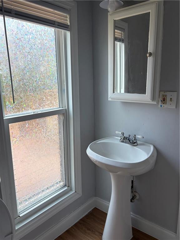 Building Photo - 2088 Cavanaugh Ave SE