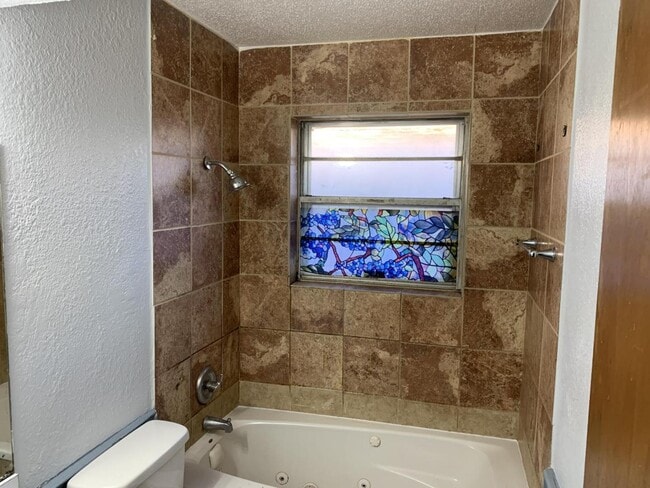 Building Photo - 1300 E Madison St