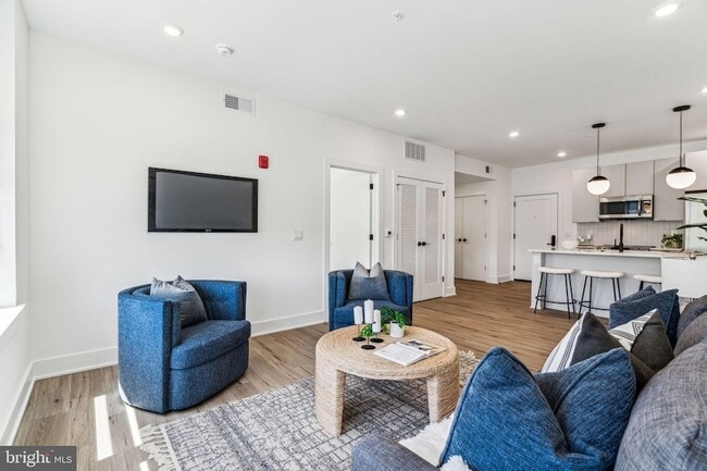 Building Photo - 139 W Chelten Ave